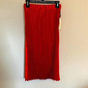Haute Monde red skirt size Small